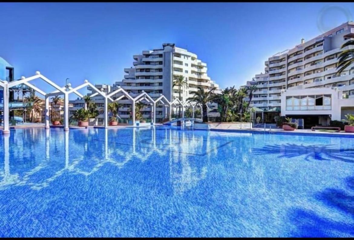 Stefys Beach Apartment เบนัลมาเดนา ภายนอก รูปภาพ